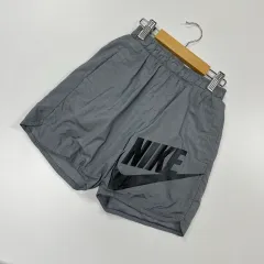 8-10歳 NIKE キッズ ハーフパンツ