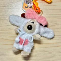 ウォレスとグルミット うさぎ服 レア キーホルダー 出品