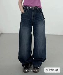 新品 andrea&co. AUBREY シャイニーデニムパンツ デニム - メルカリ