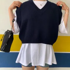 新品 Vネック クロップド ニット ベスト ネイビー