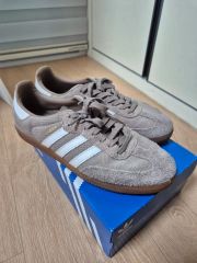 新品 26.5 ウェンズリー ベージュ SPZL adidas ブラウン 茶 - メルカリ