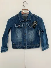 ユア キッズ GUESS(ゲス) キッズ インディゴデニム デニムジャケット 120サイズ ストーンウォッシュ POINT 季節の変わり目のサムネイル