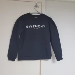 正規品 Givenchy ジバンシィ ブラック ロゴ スウェット Tシャツのサムネイル
