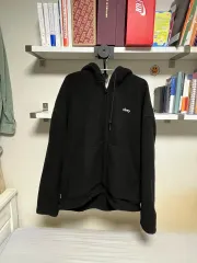 オベイ ブラック フリース ジップアップのサムネイル