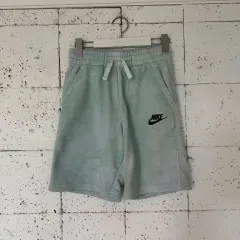 ウィメンズL NIKE ハーフパンツ