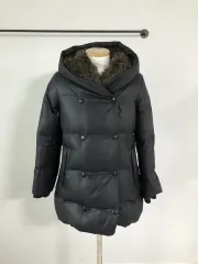 (正規品)リーバイスダウンフーディーユニークダウン(レディースS)のサムネイル