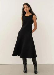 新品タグ付き♡Theory サテンツイストロングワンピース base satin