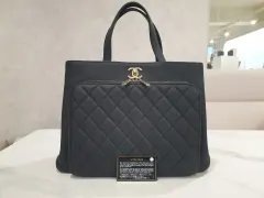 シャネル ビジネストートバッグ ブラック トートバッグ ショルダーバッグ 27番台 ほぼ新品のサムネイル