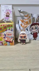 ポップマート ラブブ にぎ