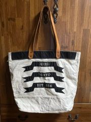 les six TAXED dyed leather bag 新品 - メルカリ