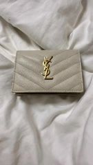 24時間以内発送】 サンローラン YSL 長財布 カサンドラ Vステッチ