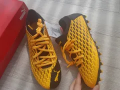 新品 PUMA サッカーシューズ 230