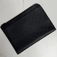 正規品 Louis Vuitton ルイヴィトン LV モノグラム シャドウ ポシェット ジップ クラッチバッグ