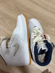 ナイキ エアフォース1 ミッドトップス nyc