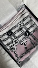 希少レア】CHANEL シルクスカーフ カレ90 ハートココマーク - メルカリ