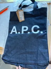 A.P.C. アーペーセーのサムネイル