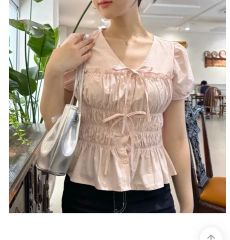 Bibiy CYNTHIACROPPEDBLOUSE - メルカリ