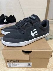 値段交渉可！etnies VEER スニーカー 27cm ブラック ガムソール - メルカリ