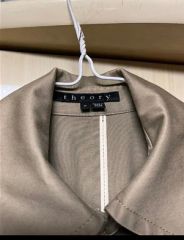 お値下げ！新品 theory シルクブラウス ダークブラウン 上品フリル M 