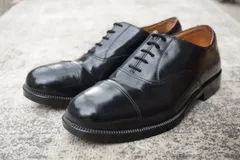 実物 USED イギリス軍 オフィサー サービスシューズ BRITISH MILITARY OFFICER DRESS SHOES ストレート 内羽根 ガラスレザー 黒 ブラック UK8 / 26.5cm相当【W3491-UK8-5】のサムネイル