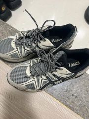 アシックス ゲルクォンタムキ ネティック 