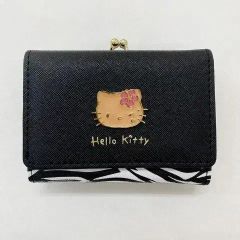 新品タグ付き！ハローキティ 2013年製 ブラック✖️ゴールド 長財布 