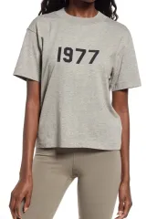 エッセンシャルズ フィアオブゴッド ウィメンズ 1977 Tシャツ オートミール Sのサムネイル