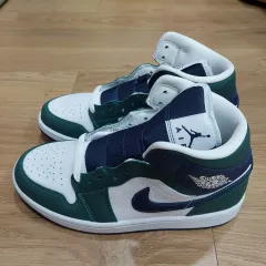 NIKE ジョーダン 1 ミッド SE ノーブル グリーン レディース スニーカー 在庫処分 出品