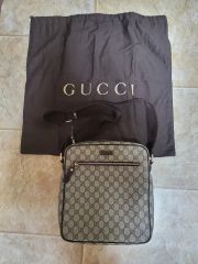 鍵・南京錠付き】GUCCI ビジネスバッグ ブリーフケース GGスプリーム