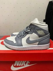 BOSSさん専用Nike Air Jordan 1 Mid ホワイト グレー - メルカリ