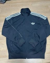 ぽ*け様 adidas ダークブラウン ジャージ - メルカリ