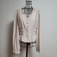 美品 M 7days 東原妙子さんコラボ 後ろVネックブラウス ホワイト 