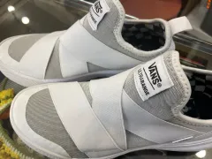 VANS ヴァンズ スニーカー 235