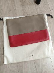 CELINE エンベロープ型二つ折り財布 赤とベージュ - メルカリ