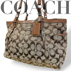 ☆★外観美品★COACH　コーチ★トートバッグ　肩掛け　シグネチャー　キャンバス　レザー　チャーム　レディース　ロゴ　ブラウン★♯2523