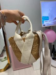 ビアズリー購入新品イエロー 編み込み かごバッグ - メルカリ