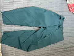 ISSEY MIYAKE 132 5 ツイステ パンツのサムネイル