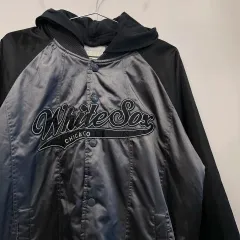 MLB シカゴ ホワイトソックス グロッシー フーデッド スタジャン ジャケットのサムネイル