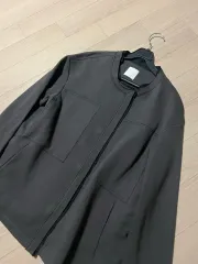 KUHO クホ コットン 綿 アウター ジャケット 季節の変わり目 ノーカラー ラウンドネック 裏毛 チャコールグレー