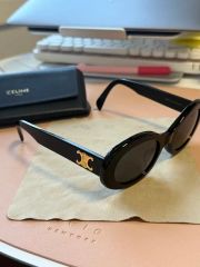 GUCCI サングラス ブラック ゴールド金具 山田涼介着用 - メルカリ