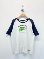 ナイキ Tシャツ