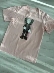 UNIQLO UT KAWS 半袖 Tシャツ ピンク