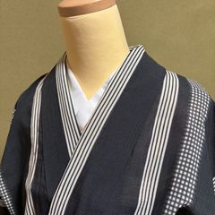 ぴまこ・ω・様】正絹 単衣お召し 黒グラデーション - メルカリ