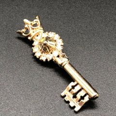プレイボーイ 鍵モチーフ ネックレス ゴールドトーン - メルカリ