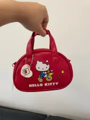 正規品 HELLO KITTY レッド トートバッグ 新品