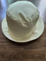 (新品)アイボリー色 バケットハット 帽子