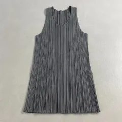プリーツプリーズ	ノースリーブトップス	PLEATS PLEASE プリーツ加工 タンクトップ グレー M・L相当のサムネイル