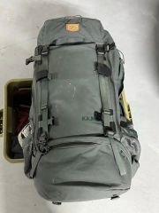 8*3様 フェールラーベン アッカ3 FJALLRAVEN AKKA3ツーリング - メルカリ