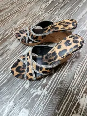GUESS 厚底 ヒール 235のサムネイル