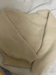 アイボリー ウールニット 出品
